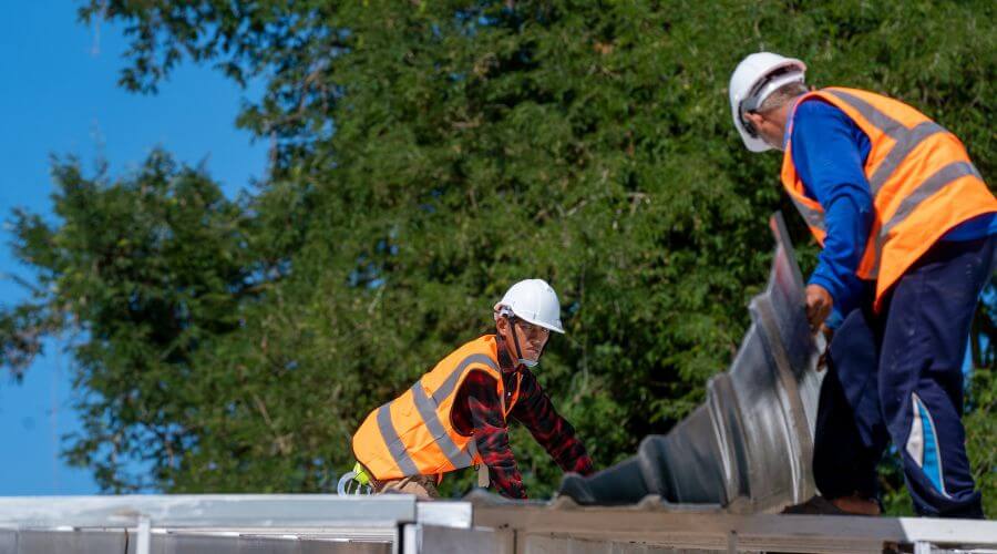 Professional gutter cleaning in Allen, KY